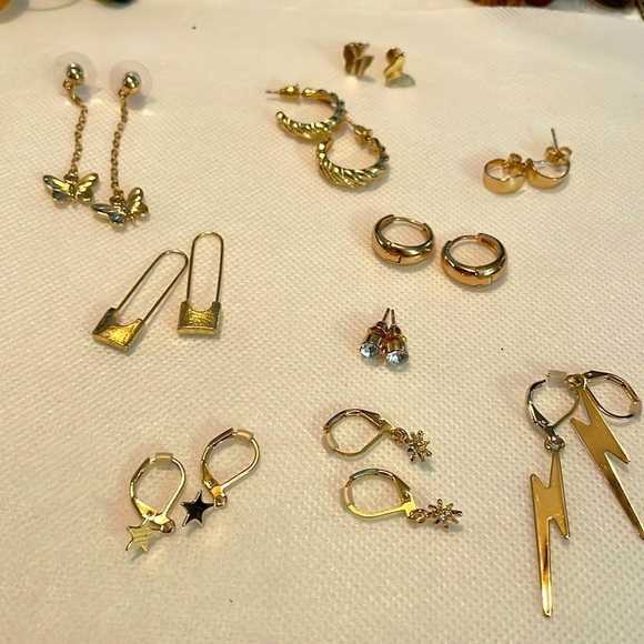 Jewelry - 10 Pair Earring Set - Goldtone - Studs, Dangles & Hoops NWOT